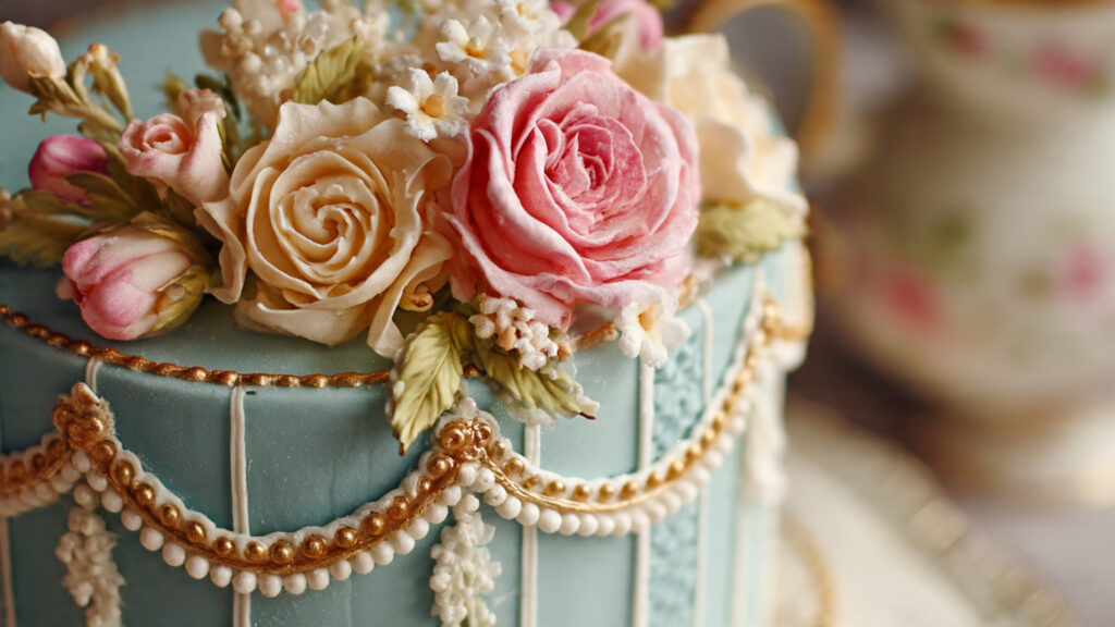create an attractive vintage cake 2