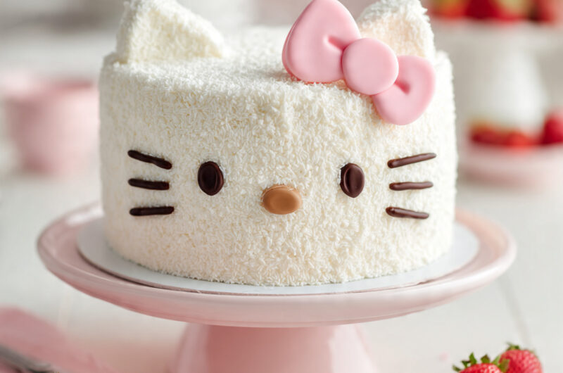 Hello Kitty Cake